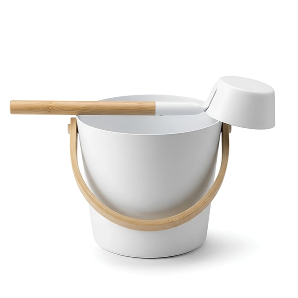 image 1 seau et louche